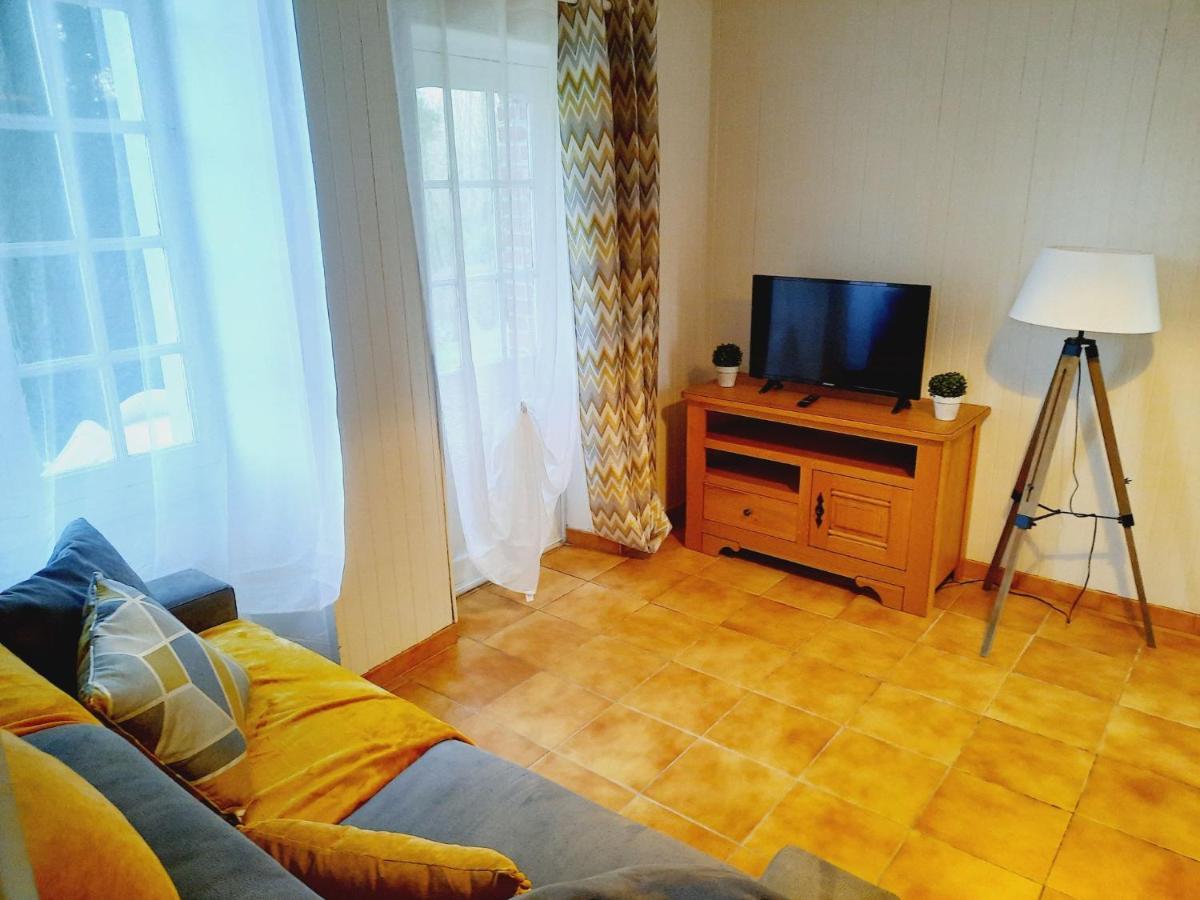 Gites De La Petite Suisse Clecy Luaran gambar